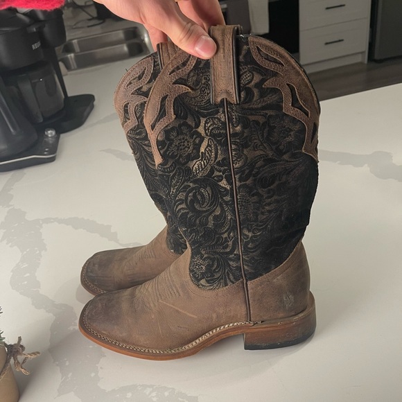 Ladies 7.5 Boulet Cowgirl Boots - Worn very little :) - Picture 4 of 13